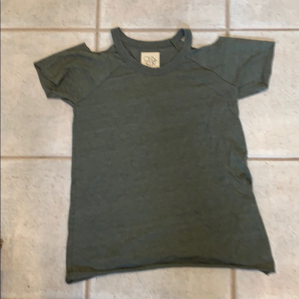 Chaser cold shoulder